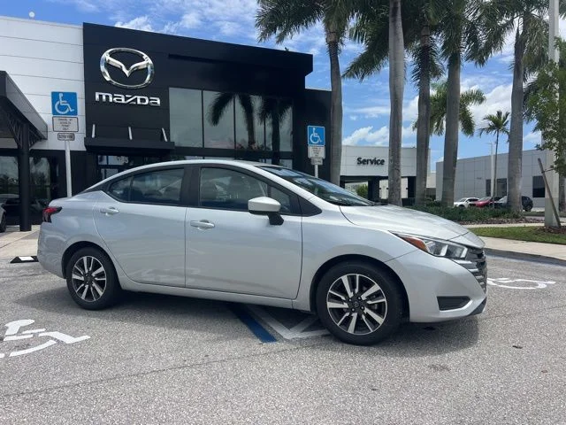 SEMINUEVOS NISSAN Versa a Estados en autogozo