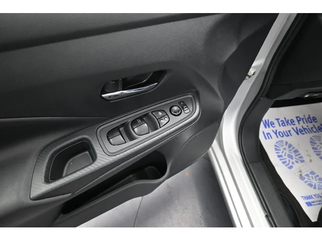 SEMINUEVOS NISSAN Versa a Estados en autogozo