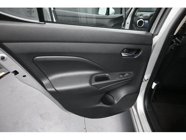 SEMINUEVOS NISSAN Versa a Estados en autogozo