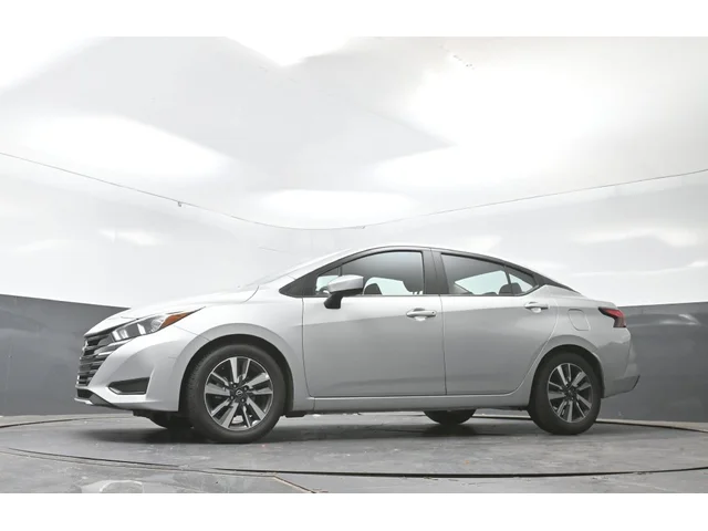 SEMINUEVOS NISSAN Versa a Estados en autogozo