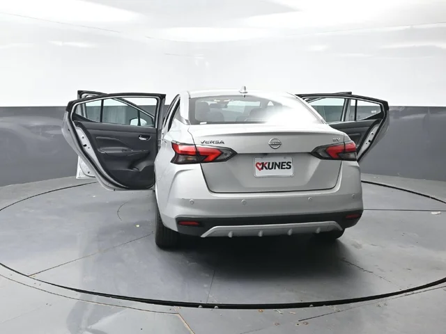 SEMINUEVOS NISSAN Versa a Estados en autogozo