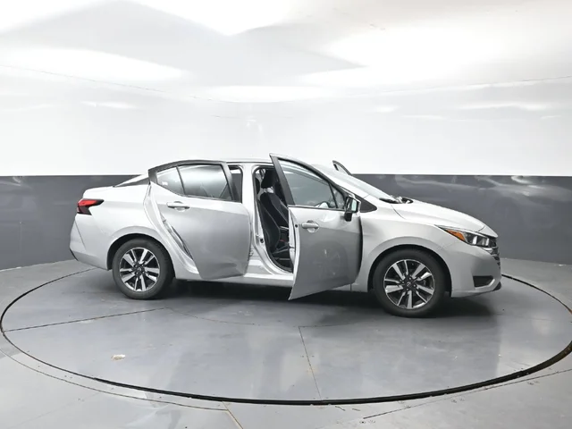 SEMINUEVOS NISSAN Versa a Estados en autogozo