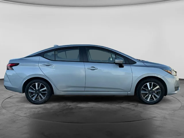 SEMINUEVOS NISSAN Versa a Estados en autogozo