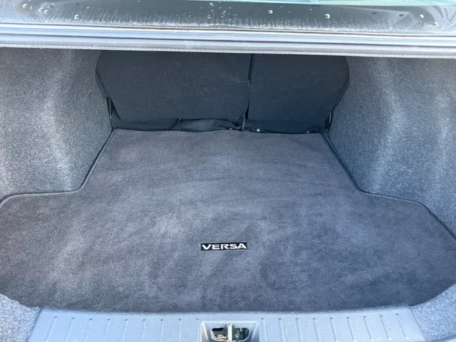 SEMINUEVOS NISSAN Versa a Estados en autogozo