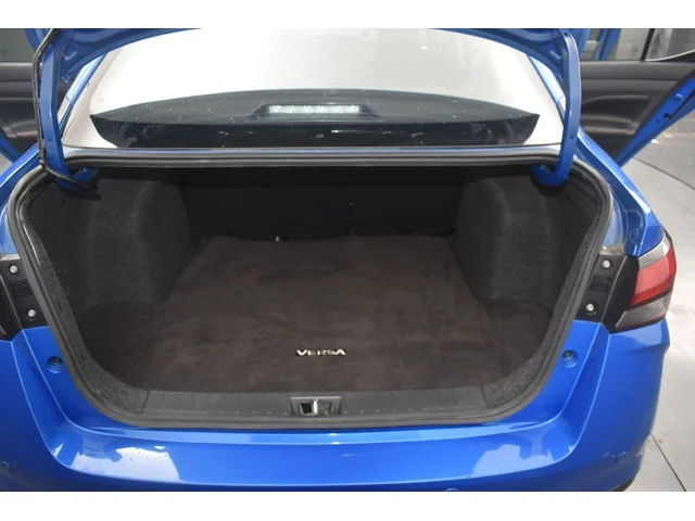 SEMINUEVOS NISSAN Versa a Estados en autogozo