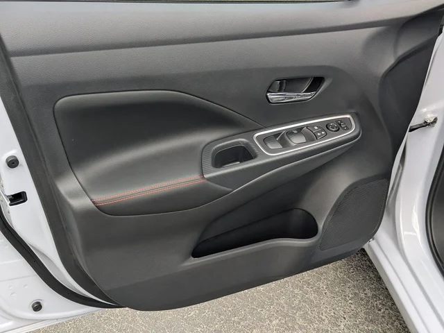 Nuevos NISSAN VERSA à Estados chez autogozo