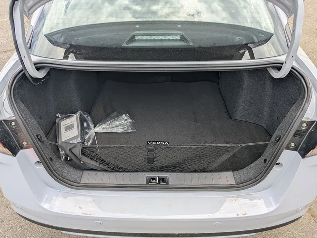 Nuevos NISSAN VERSA à Estados chez autogozo
