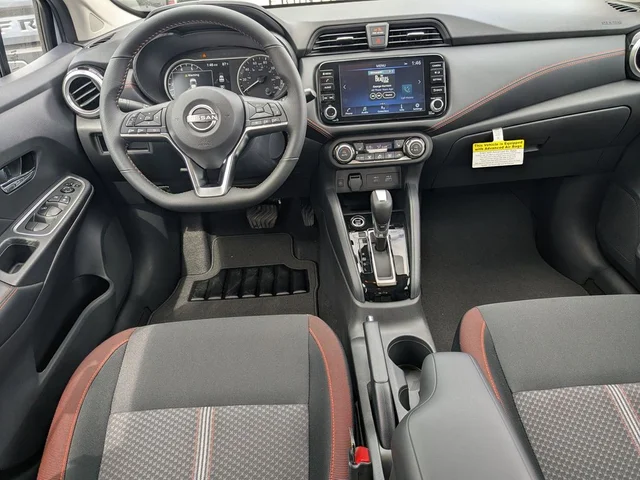 Nuevos NISSAN VERSA à Estados chez autogozo