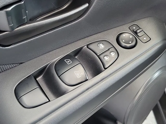 Nuevos NISSAN KICKS PLAY à Estados chez autogozo