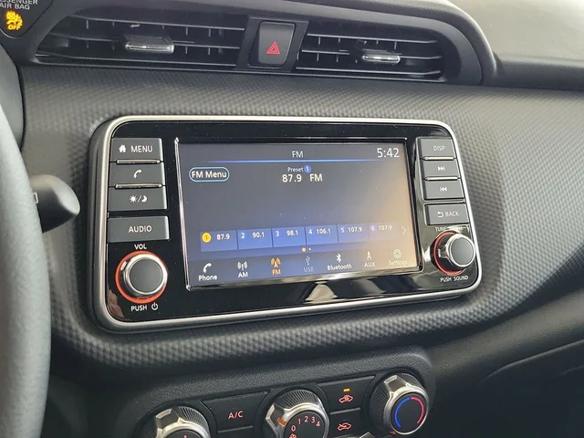 Nuevos NISSAN KICKS PLAY à Estados chez autogozo