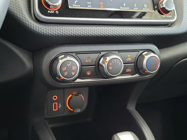 Nuevos NISSAN KICKS PLAY à Estados chez autogozo