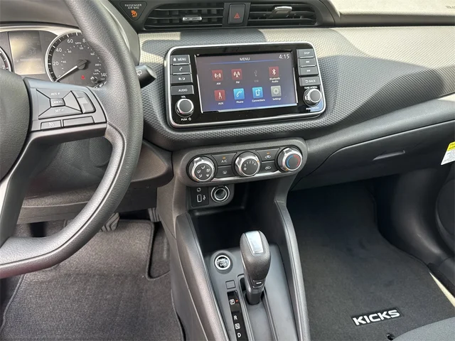 Nuevos NISSAN KICKS PLAY à Kennesaw, chez Town Center Nissan