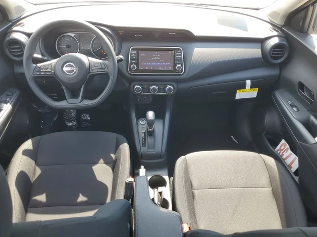 Nuevos NISSAN KICKS PLAY à Estados chez autogozo