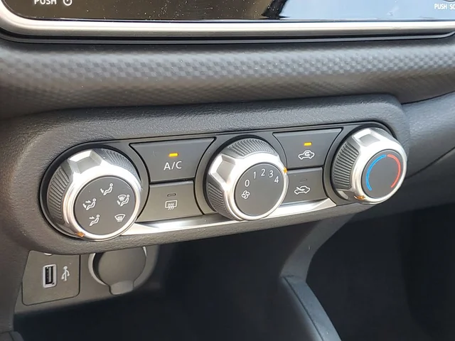 Nuevos NISSAN KICKS PLAY à Estados chez autogozo