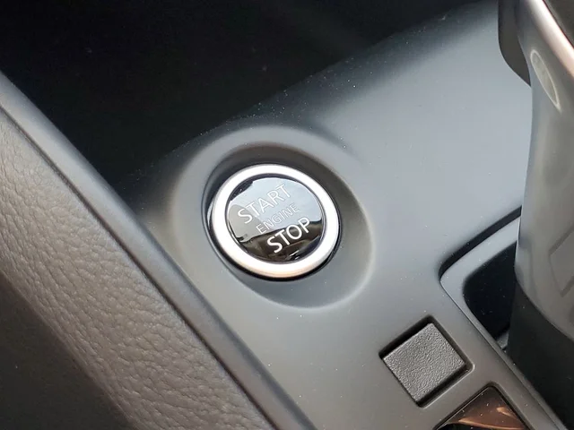 Nuevos NISSAN KICKS PLAY à Estados chez autogozo