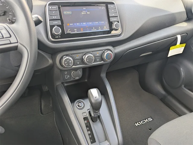Nuevos NISSAN KICKS PLAY à Kennesaw, chez Town Center Nissan