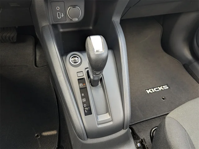 Nuevos NISSAN KICKS PLAY à Kennesaw, chez Town Center Nissan