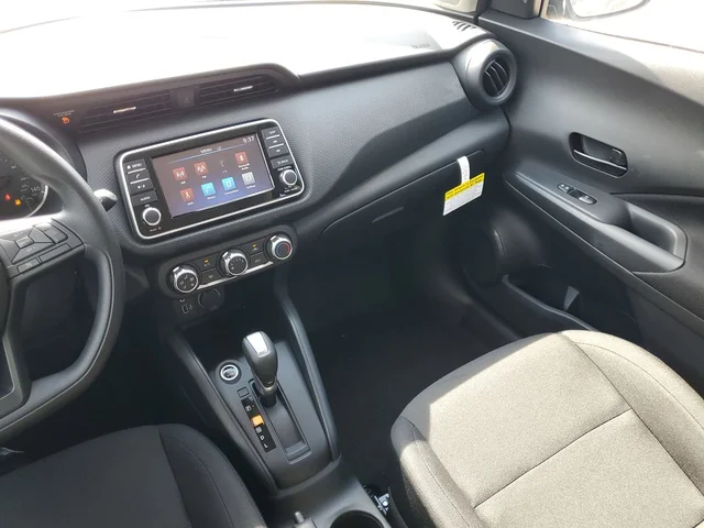 Nuevos NISSAN KICKS PLAY à Estados chez autogozo
