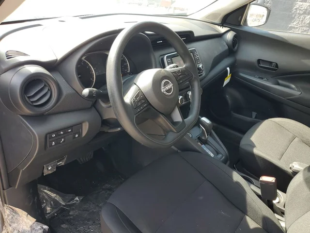 Nuevos NISSAN KICKS PLAY à Estados chez autogozo