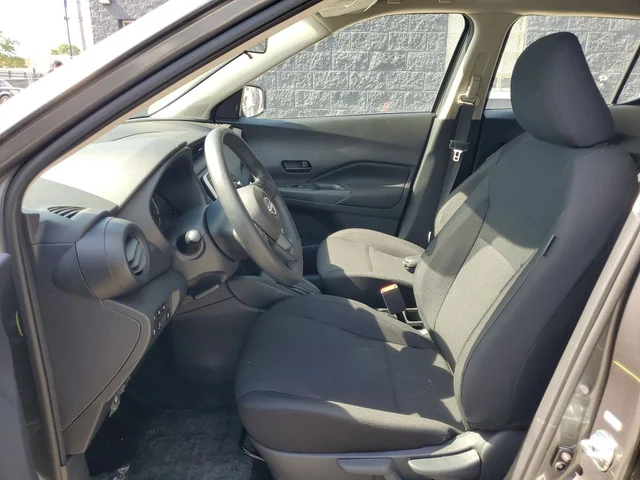Nuevos NISSAN KICKS PLAY à Estados chez autogozo