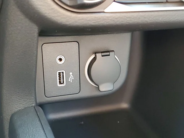 Nuevos NISSAN KICKS PLAY à Estados chez autogozo