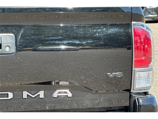 SEMINUEVOS TOYOTA Tacoma at ELK GROVE in Elk Grove Buick GMC