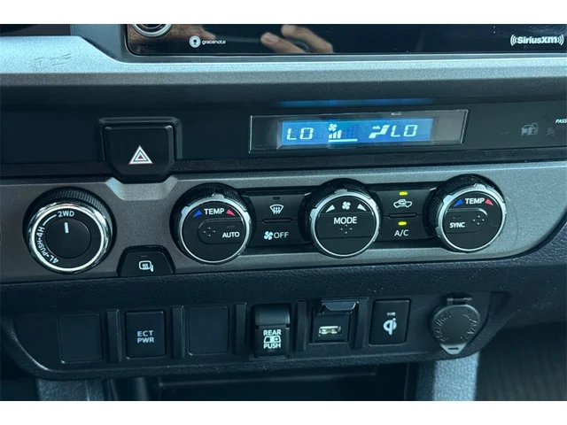 Used TOYOTA Tacoma at San Francisco in izmo Kia