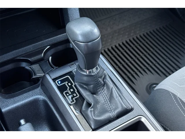 Used TOYOTA Tacoma at San Francisco in izmo Kia