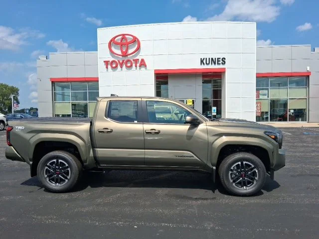 Nuevos TOYOTA TACOMA à Estados chez autogozo