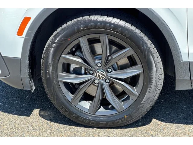 SEMINUEVOS VOLKSWAGEN Tiguan at ELK GROVE in Elk Grove Buick GMC