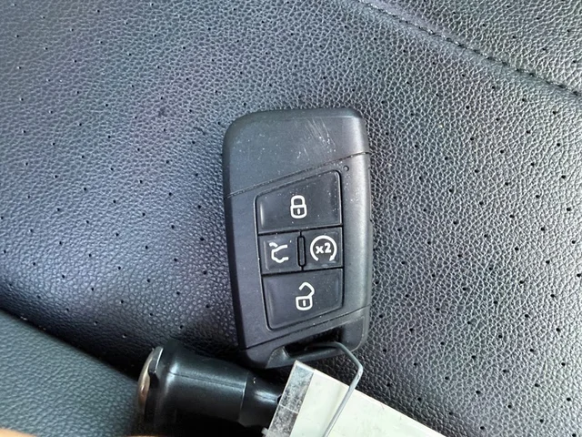 SEMINUEVOS VOLKSWAGEN Tiguan a Estados en autogozo