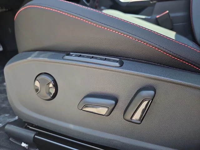 Nuevos VOLKSWAGEN JETTA GLI à Estados chez autogozo