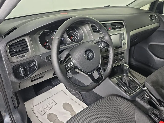 SEMINUEVOS VOLKSWAGEN Golf a Estados en autogozo