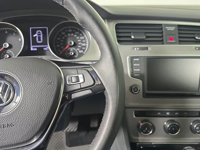 SEMINUEVOS VOLKSWAGEN Golf a Estados en autogozo