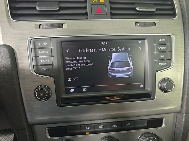 SEMINUEVOS VOLKSWAGEN Golf a Estados en autogozo