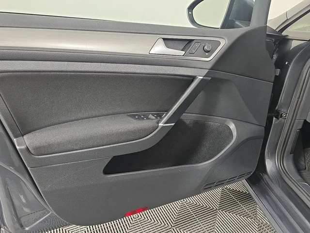 SEMINUEVOS VOLKSWAGEN Golf a Estados en autogozo