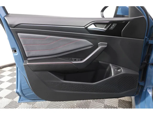 SEMINUEVOS VOLKSWAGEN Jetta GLI a Estados en autogozo