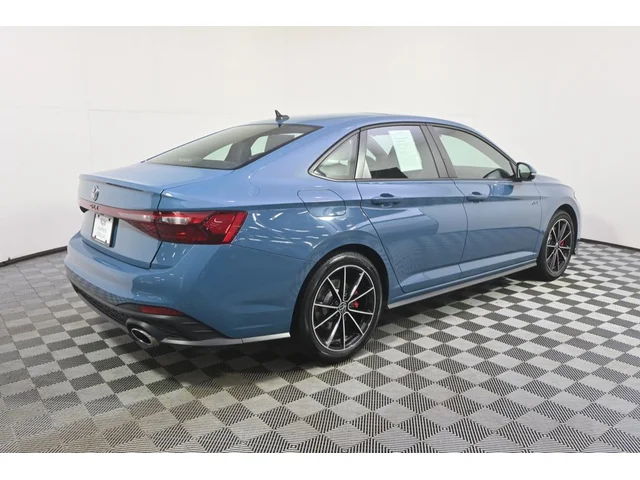 SEMINUEVOS VOLKSWAGEN Jetta GLI a Estados en autogozo