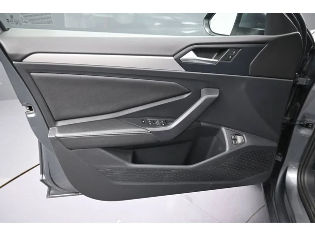 SEMINUEVOS VOLKSWAGEN Jetta a Estados en autogozo