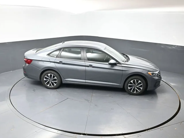 SEMINUEVOS VOLKSWAGEN Jetta a Estados en autogozo