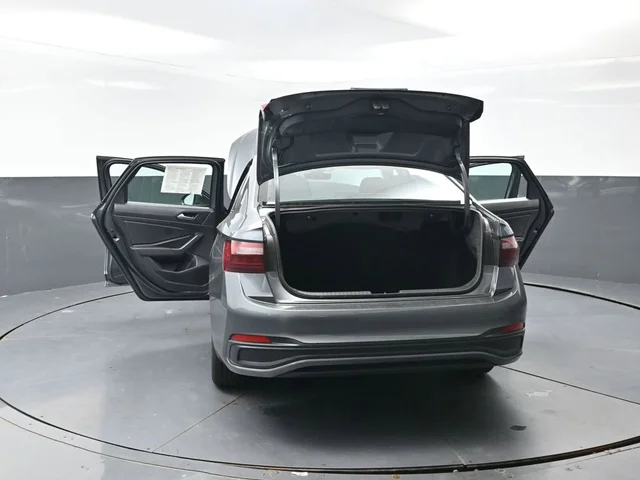 SEMINUEVOS VOLKSWAGEN Jetta a Estados en autogozo