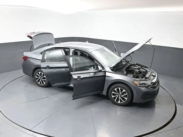 SEMINUEVOS VOLKSWAGEN Jetta a Estados en autogozo