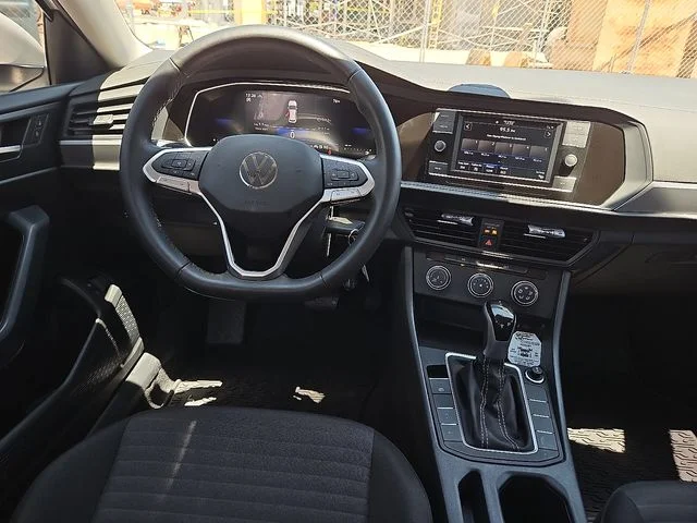 SEMINUEVOS VOLKSWAGEN Jetta a Estados en autogozo