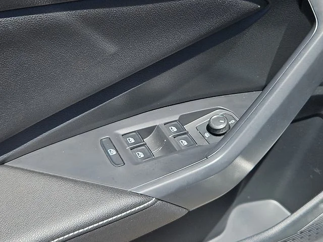 SEMINUEVOS VOLKSWAGEN Jetta a Estados en autogozo