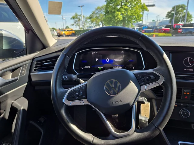 SEMINUEVOS VOLKSWAGEN Jetta a Estados en autogozo