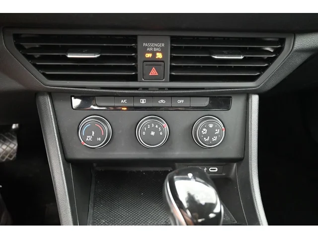 SEMINUEVOS VOLKSWAGEN Jetta a Estados en autogozo