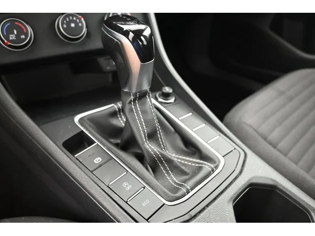 SEMINUEVOS VOLKSWAGEN Jetta a Estados en autogozo