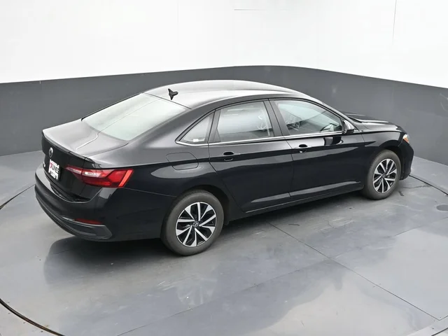 SEMINUEVOS VOLKSWAGEN Jetta a Estados en autogozo
