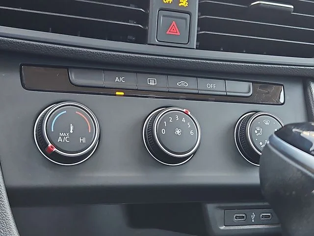 SEMINUEVOS VOLKSWAGEN Jetta a Estados en autogozo