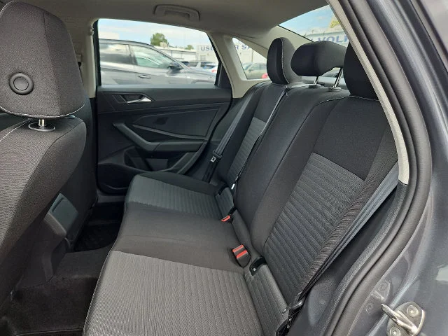 Nuevos VOLKSWAGEN JETTA à Estados chez autogozo